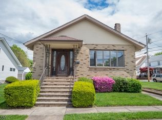 8 Lynden Pl, Totowa, NJ