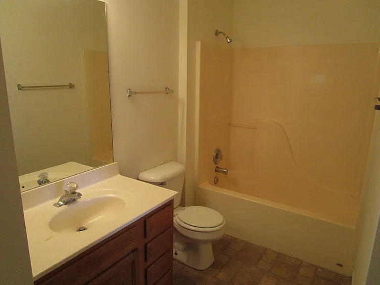 5004-5006 Betty Jean Way — Photo 21