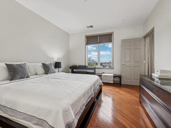 7400 River Road image 10 of 30