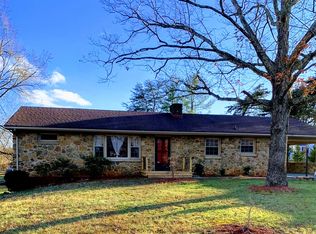 2000 Sunburst Rd, Evington, VA 24550