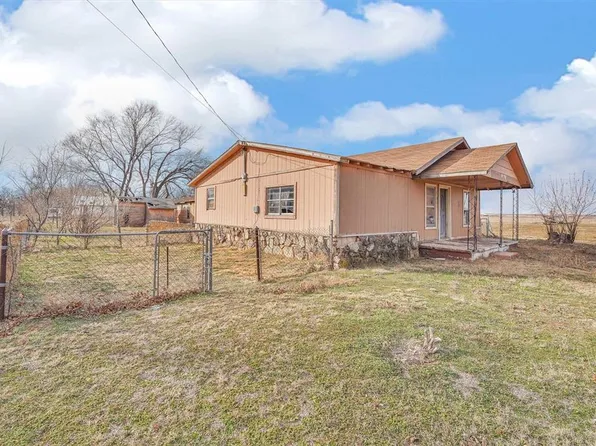 401 W Friendship St, Mangum, OK 73554