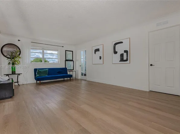 2500 SW 81st Ave APT 304, Davie, FL 33324