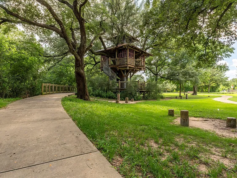 19403 Trinity River Dr — Photo 35