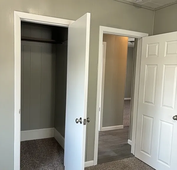 520 E Washington St — Photo 13