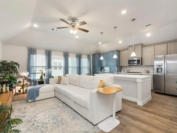 2002 Groveland Glen Dr, Houston, TX 77051