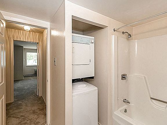 5th image of 1342 W Wyomissing Blvd #52L