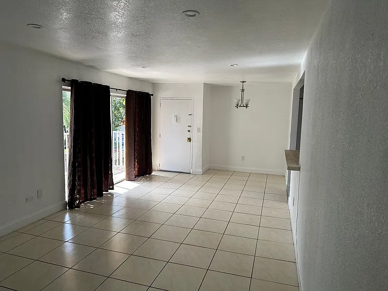 4610 NW 79th Ave #2C — Photo 1