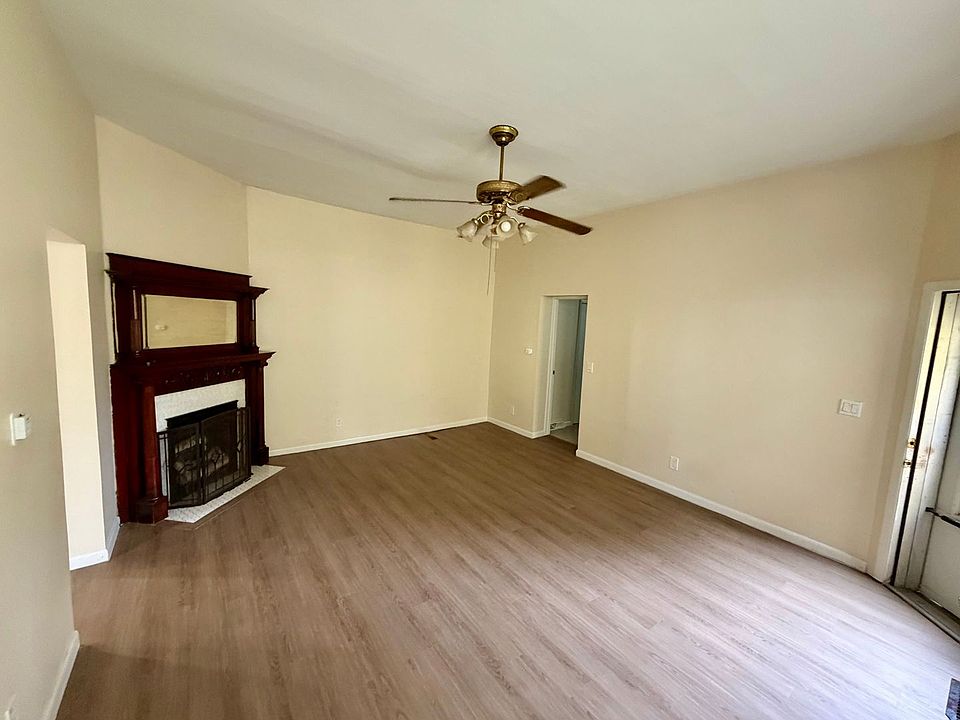 2nd image of 521 E Chestnut St APT 1