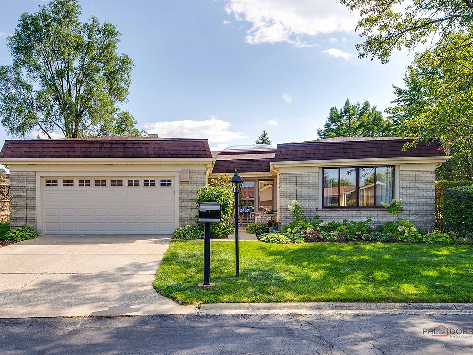 1st image of 2457 Seville Cir