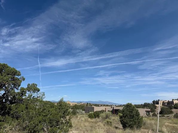 63 Calle Mi Gusto, Santa Fe, NM 87506