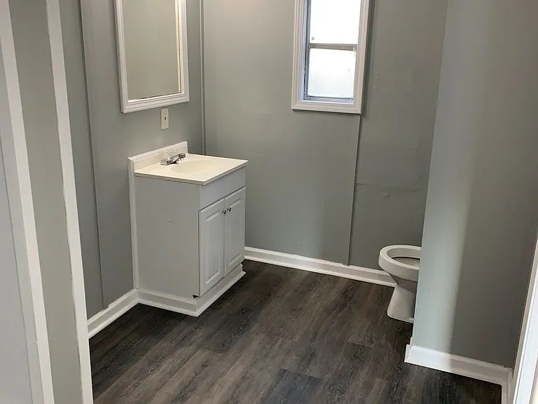 330 Haslam St #15 — Photo 8