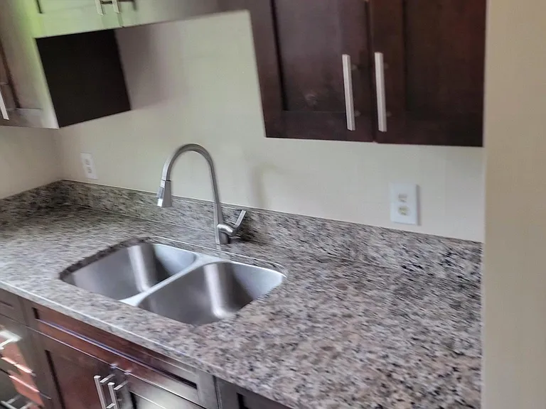 528 Ashlawn Dr #4 — Photo 8