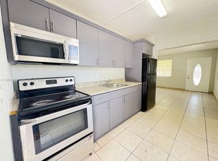 2443 NW 7th St, Pompano Beach, FL 33069