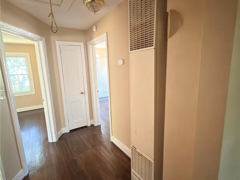207 Willborough Ave — Photo 11