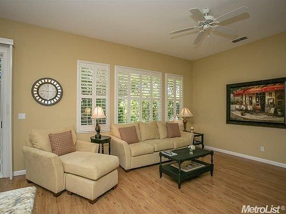 5th image of 3181 Stonehurst Dr