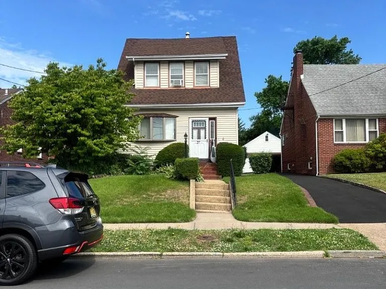 27 E Gibbons St — Photo 1