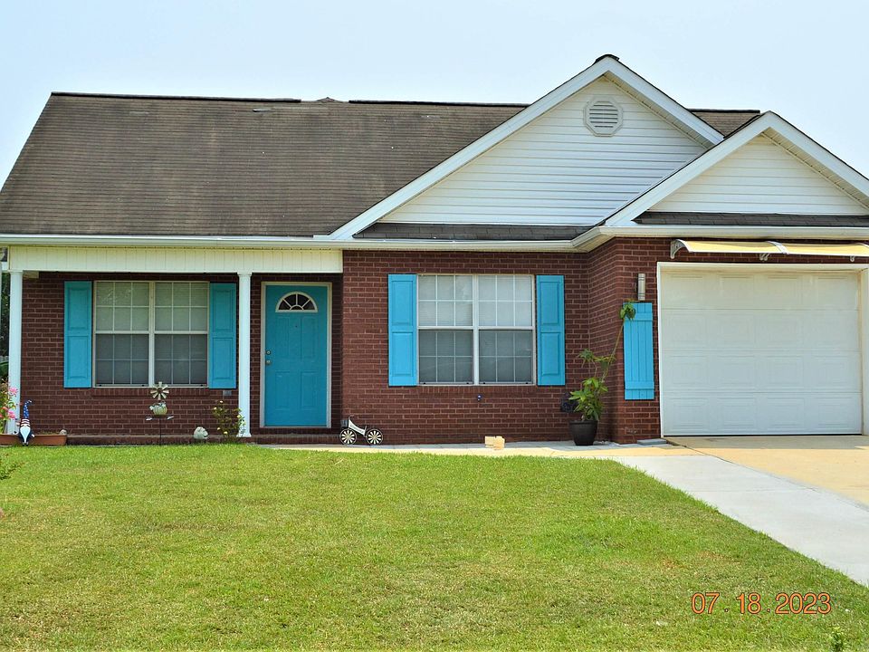 1st image of 135 Cedarland Dr
