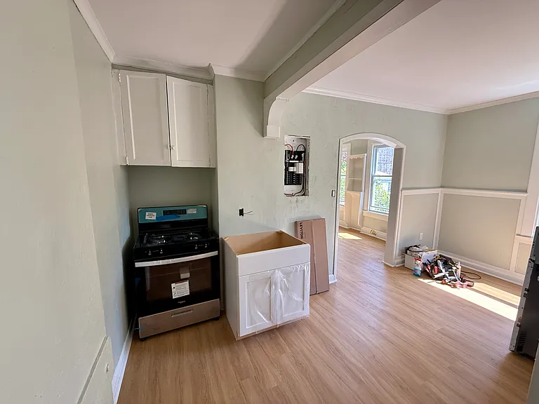 914 Buenzli Ct #1L — Photo 4