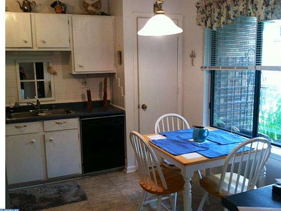 3rd image of 5409 Doral Dr