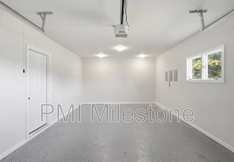 13242 Greensburg Rd — Photo 23