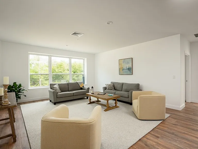 390 Chief Justice Cushing Hwy #208 — Photo 10
