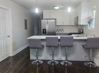 5710 W Huron St UNIT 2, Chicago, IL 60644