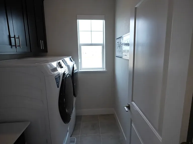 3426 Apollo Dr — Photo 31