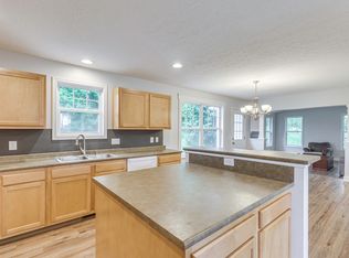 1414 Pendleton Ave, Louisville, OH 44641