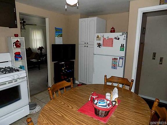 5th image of 282 Dupont Ave