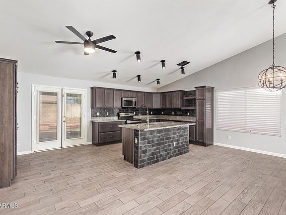 4th image of 1302 W VILLA MARIA Drive