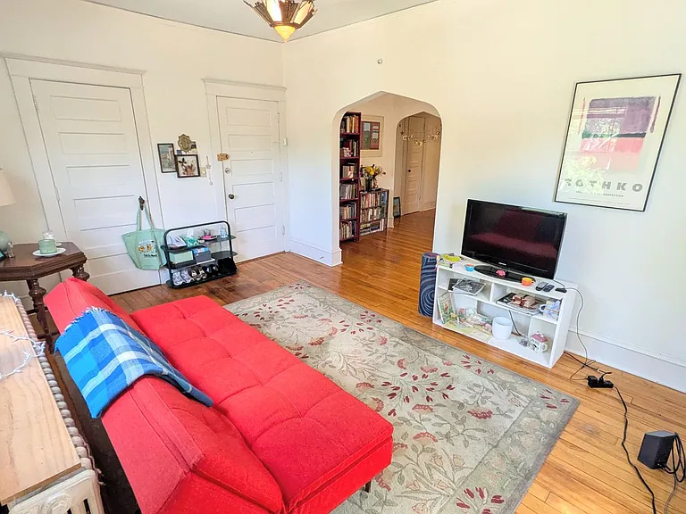 2214 Sharon Ave SE #2 — Photo 4