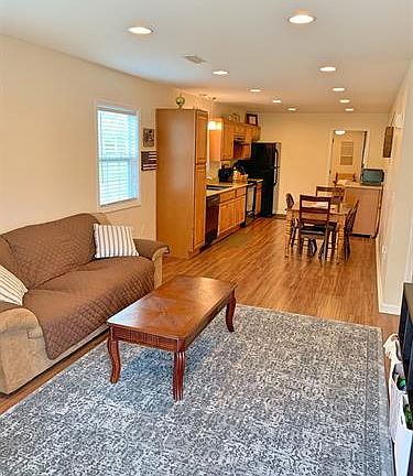 5th image of 2211 Norwood Dr
