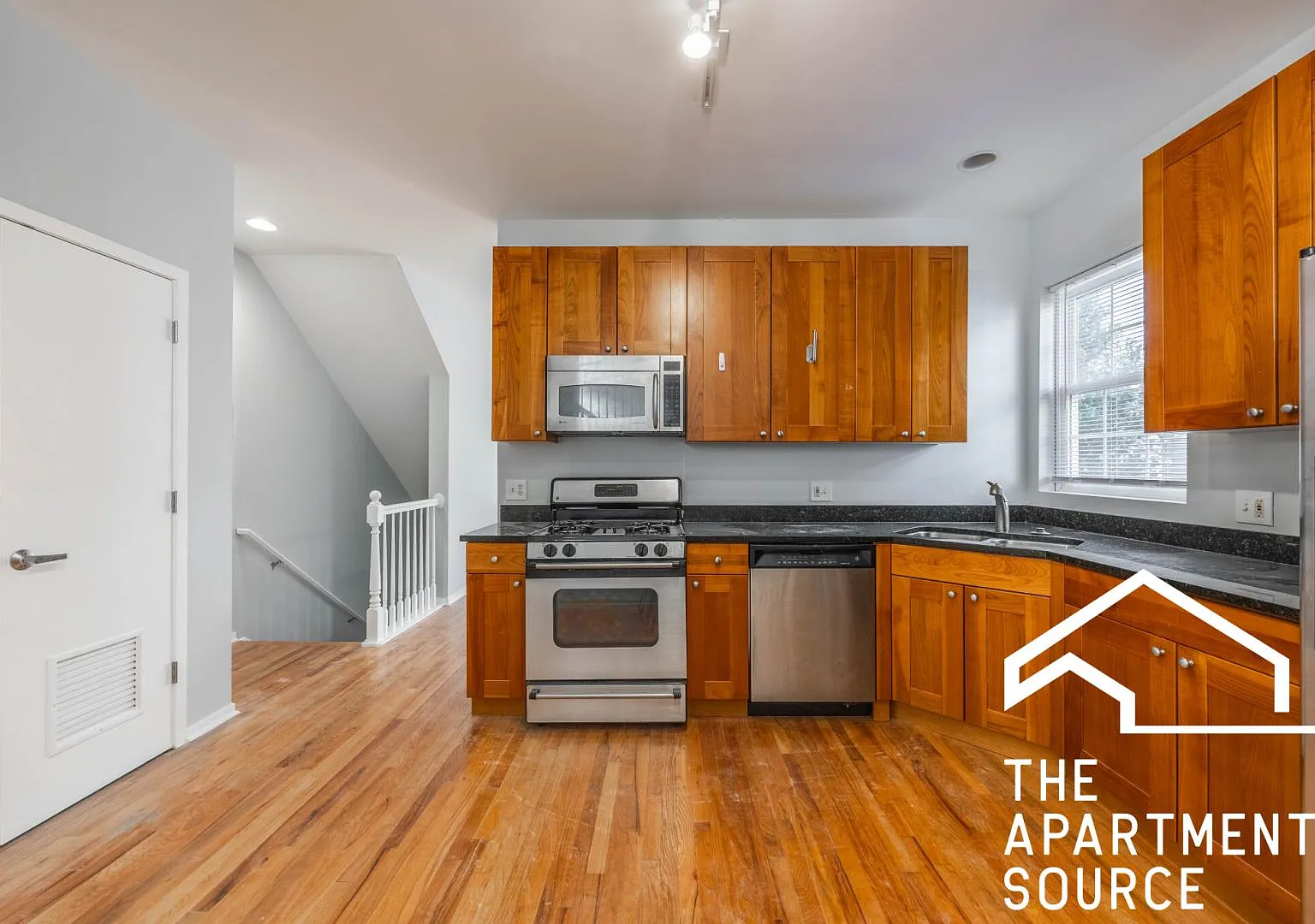 2320 West Adams Street #5 — Photo 4