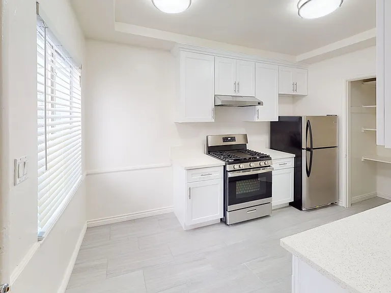 OCC - Palm View Apartments — Photo 9