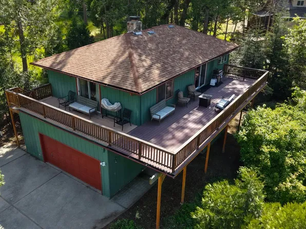 39420 Manzanita Dr, Oakhurst, CA 93644