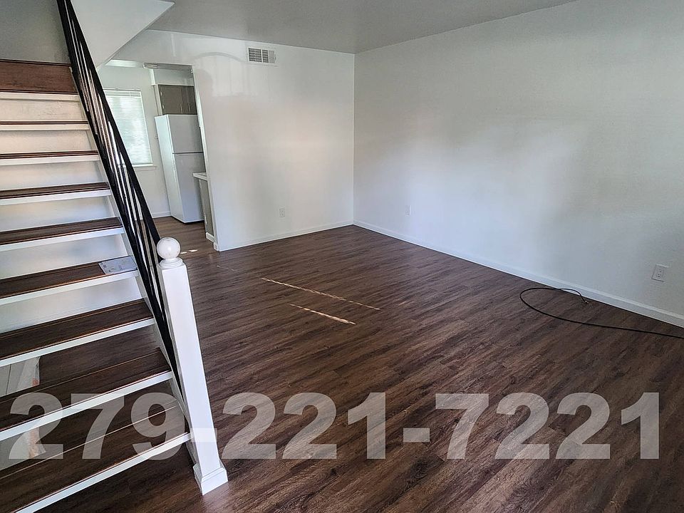 1st image of 2206 26th St