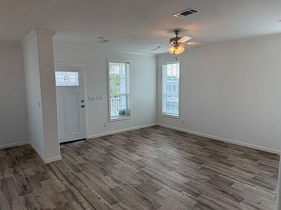 4th image of 310 8th St #310
