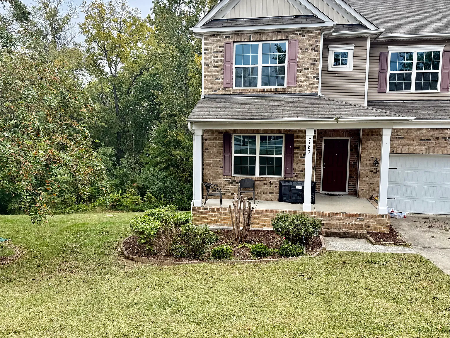 7 bed, 4304 sqft, $3,645 — Photo 2