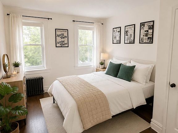 3rd image of 114 E 4th St APT 6
