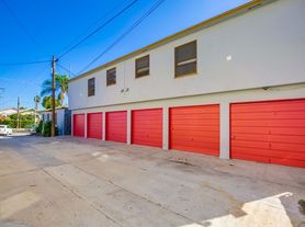 30th Street Cottages, 1 beds  1.0 baths (460 sqft)