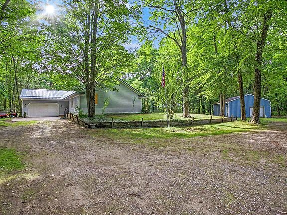 3rd image of 6473 Windwood Dr