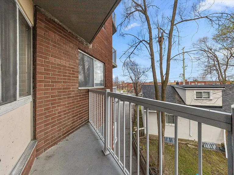 1160 Merivale Rd — Photo 17