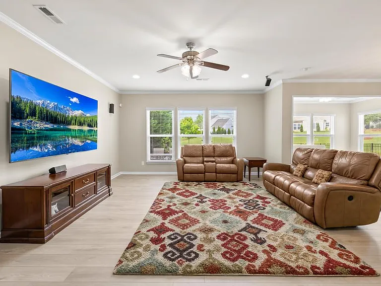 1084 Crescent Moon Dr — Photo 10