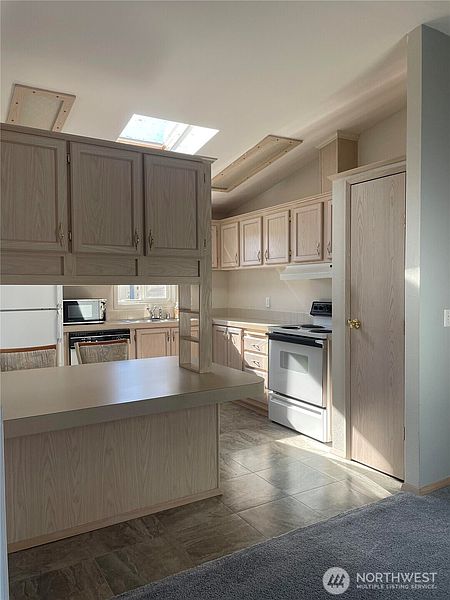 5th image of 2610 E Section Street #16