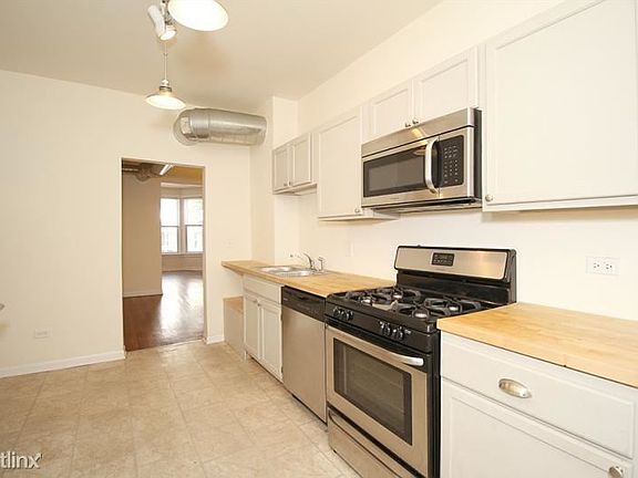 2nd image of 3520 N Lincoln Ave #Unt1