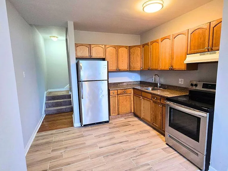 1323 W Fayette St #3A — Photo 5