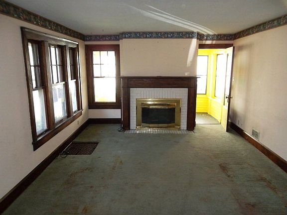 4th image of 135 Blymyer Ave