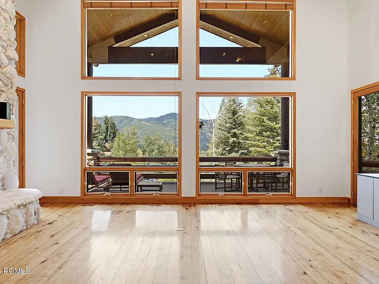 2505 Silver Cloud Dr — Photo 3