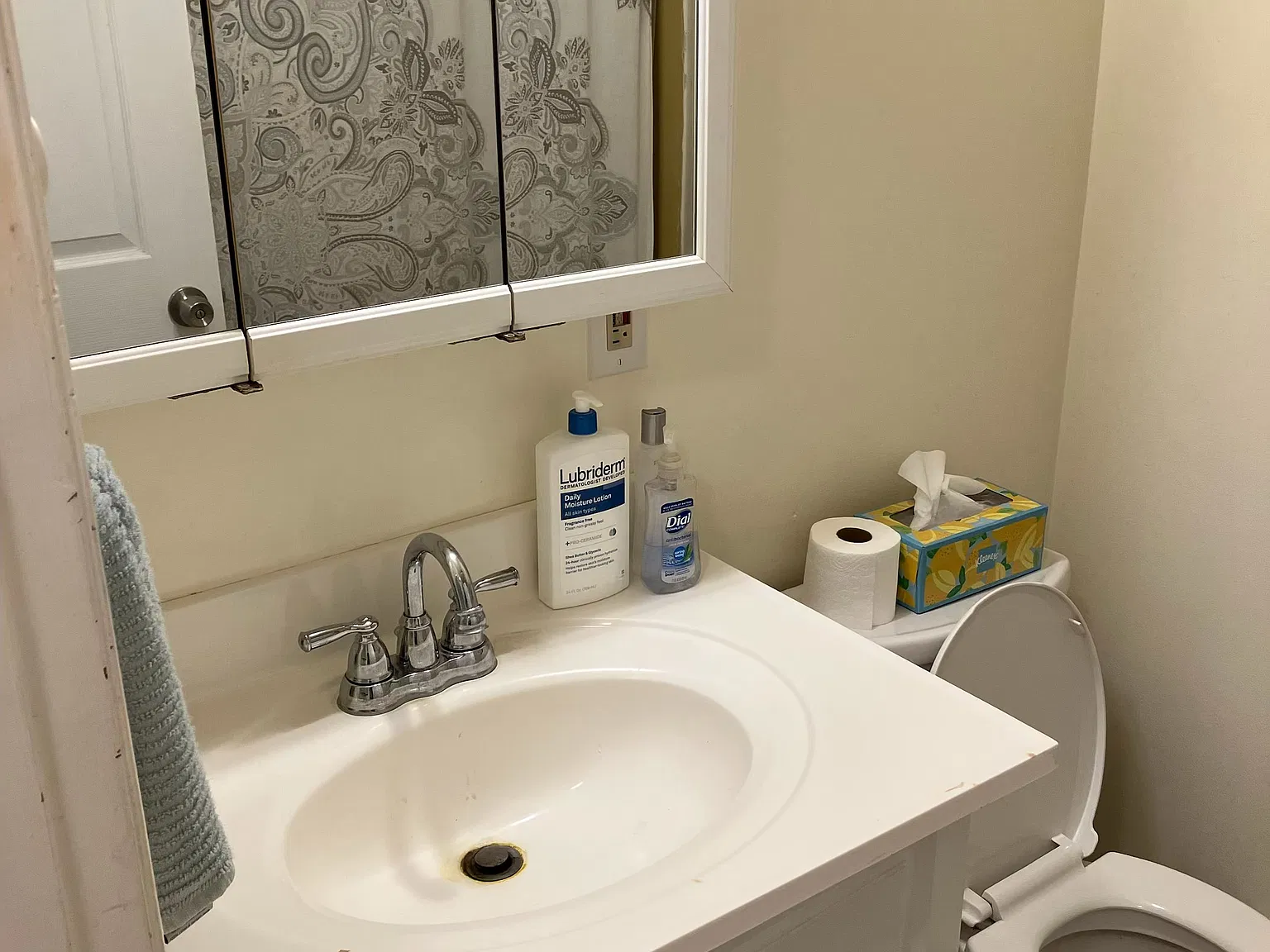 2 bed, 1000 sqft, $1,750 — Photo 2