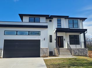 529 S Elm St, Itasca, IL 60143